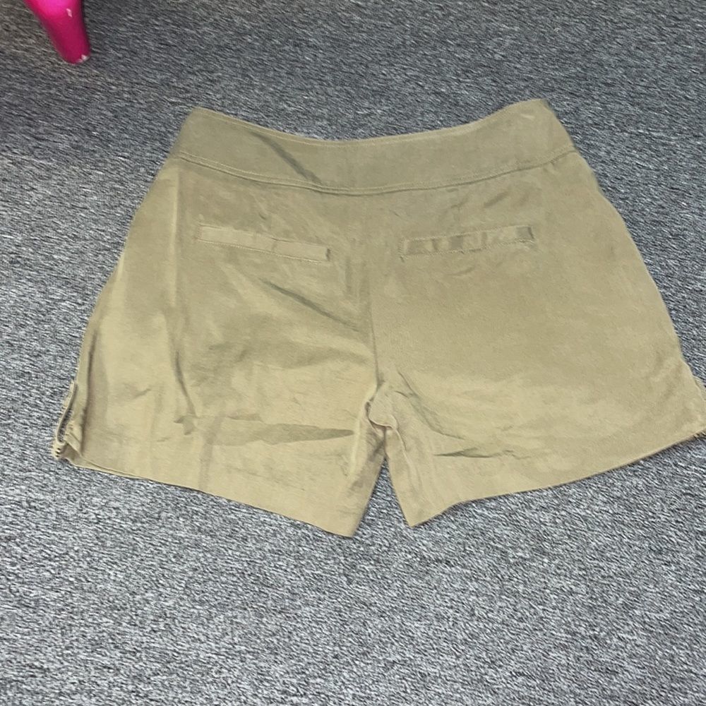 Cache khaki soft silk like shorts - Picture 6 of 10